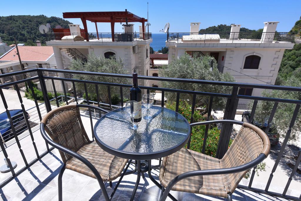 Vila Lucice Petrovac Exterior photo