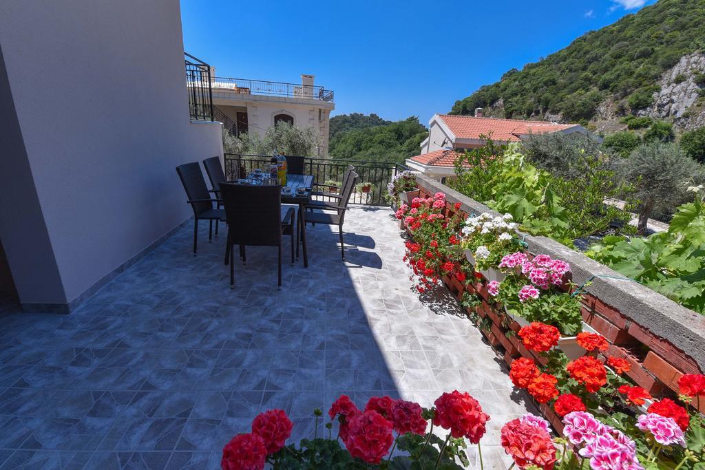 Vila Lucice Petrovac Exterior photo